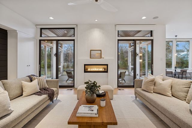 3900 Crestridge Dr, Nashville, TN 37204