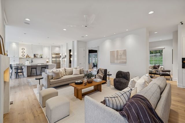 3900 Crestridge Dr, Nashville, TN 37204