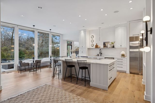 3900 Crestridge Dr, Nashville, TN 37204