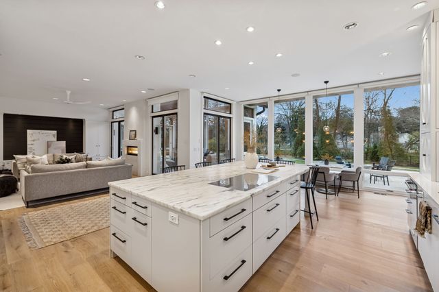 3900 Crestridge Dr, Nashville, TN 37204