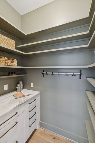 3900 Crestridge Dr, Nashville, TN 37204