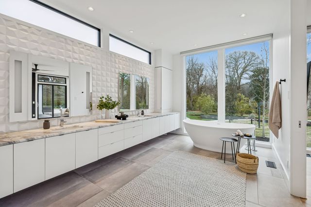 3900 Crestridge Dr, Nashville, TN 37204