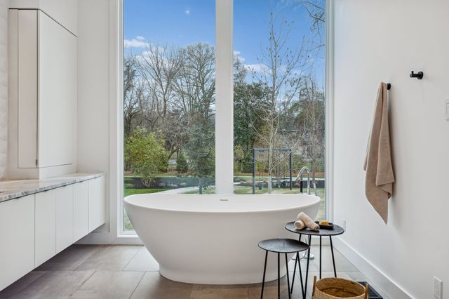 3900 Crestridge Dr, Nashville, TN 37204