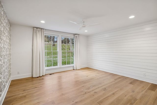 3900 Crestridge Dr, Nashville, TN 37204