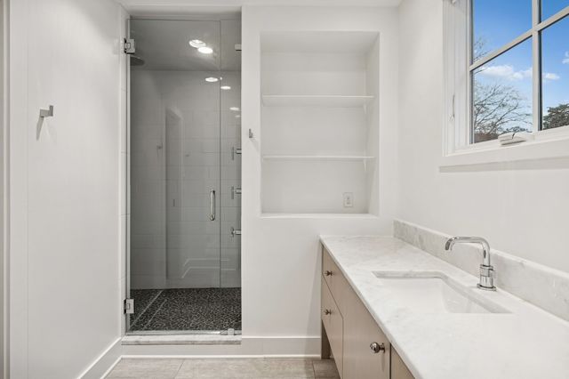 3900 Crestridge Dr, Nashville, TN 37204