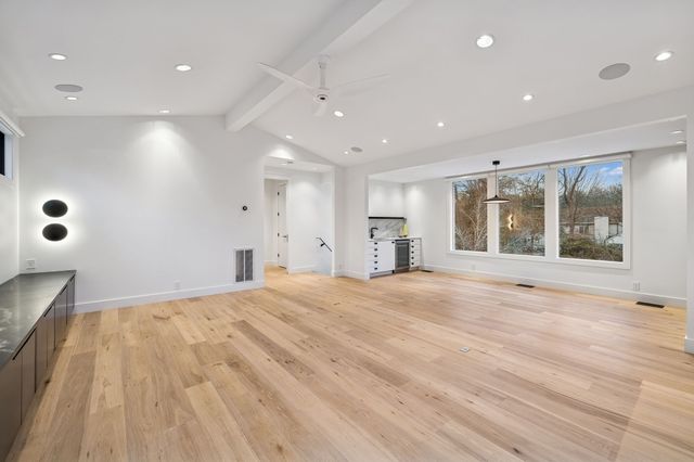 3900 Crestridge Dr, Nashville, TN 37204