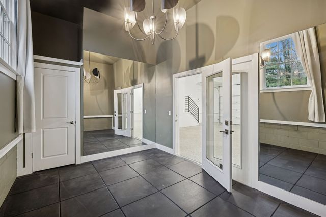 3900 Crestridge Dr, Nashville, TN 37204