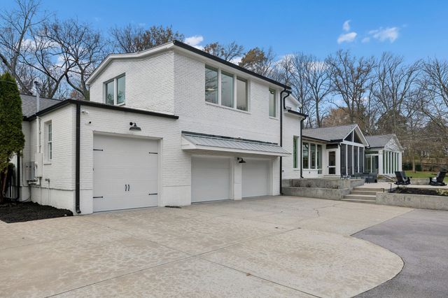 3900 Crestridge Dr, Nashville, TN 37204