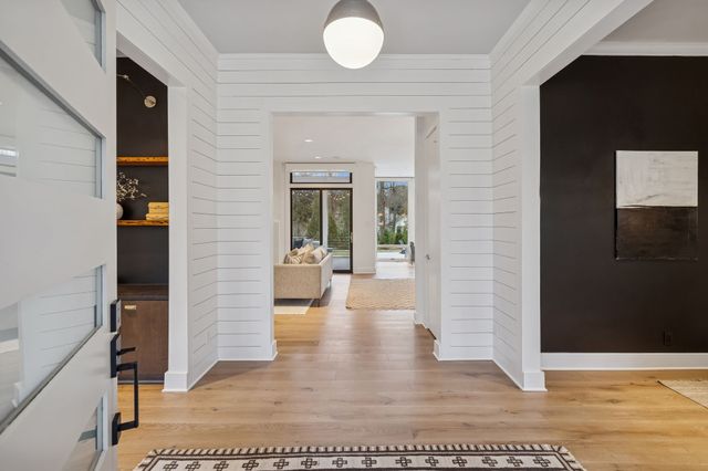 3900 Crestridge Dr, Nashville, TN 37204