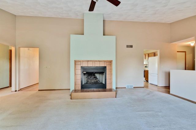 629 W Mohawk Trail, Deforest, WI 53532