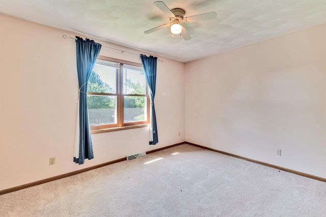629 W Mohawk Trail, Deforest, WI 53532