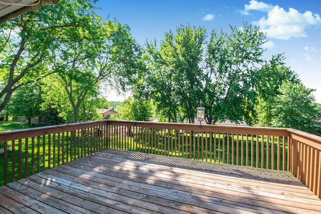 629 W Mohawk Trail, Deforest, WI 53532