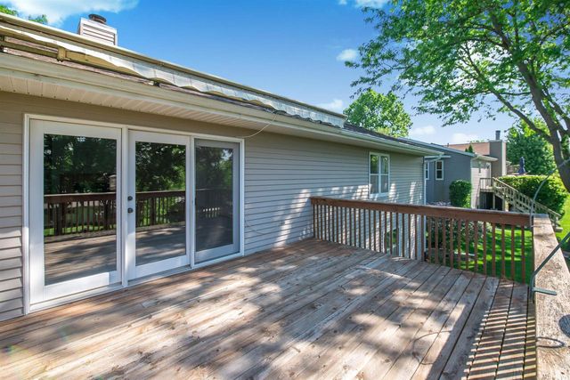 629 W Mohawk Trail, Deforest, WI 53532