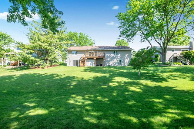 629 W Mohawk Trail, Deforest, WI 53532