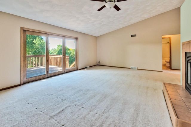 629 W Mohawk Trail, Deforest, WI 53532