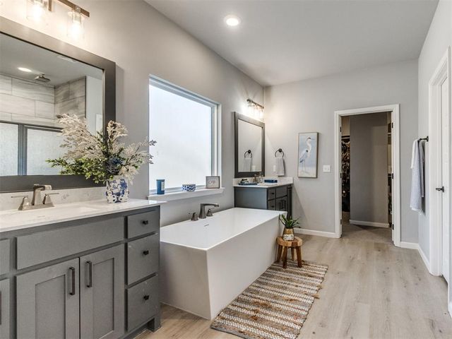 14356 Fox Lair Lane, Edmond, OK 73025