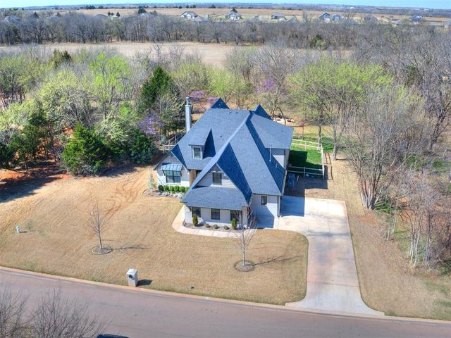 14356 Fox Lair Lane, Edmond, OK 73025