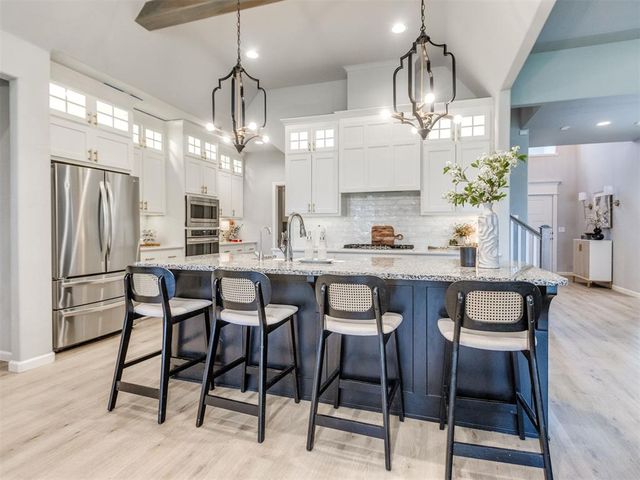 14356 Fox Lair Lane, Edmond, OK 73025