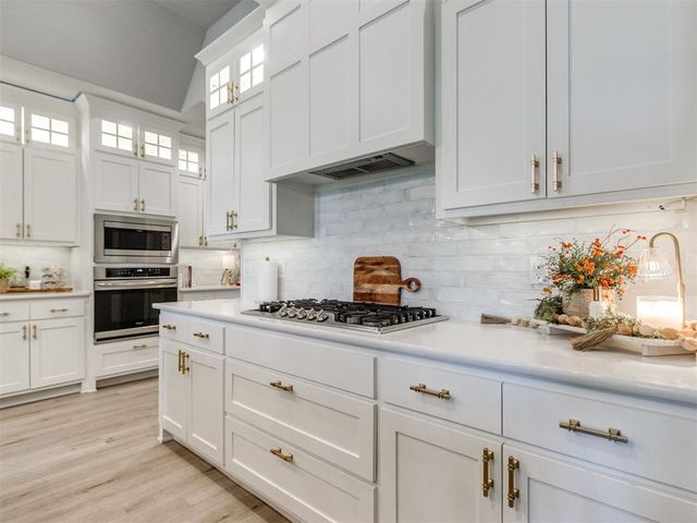 14356 Fox Lair Lane, Edmond, OK 73025