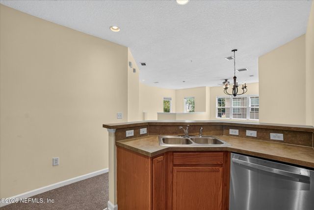 12301 KERNAN FOREST Boulevard 2402, Jacksonville, FL 32225