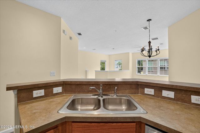 12301 KERNAN FOREST Boulevard 2402, Jacksonville, FL 32225