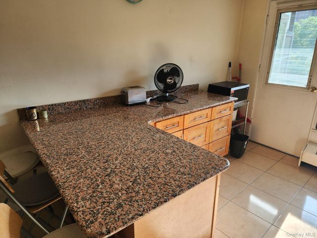 61-55 98th Street 4N, Rego Park, NY 11374