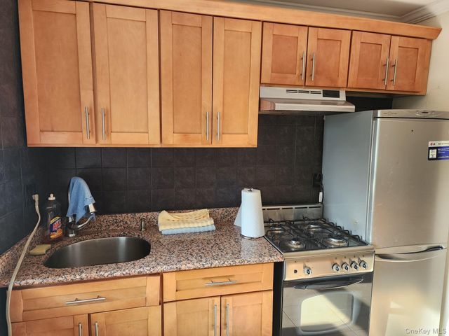 61-55 98th Street 4N, Rego Park, NY 11374