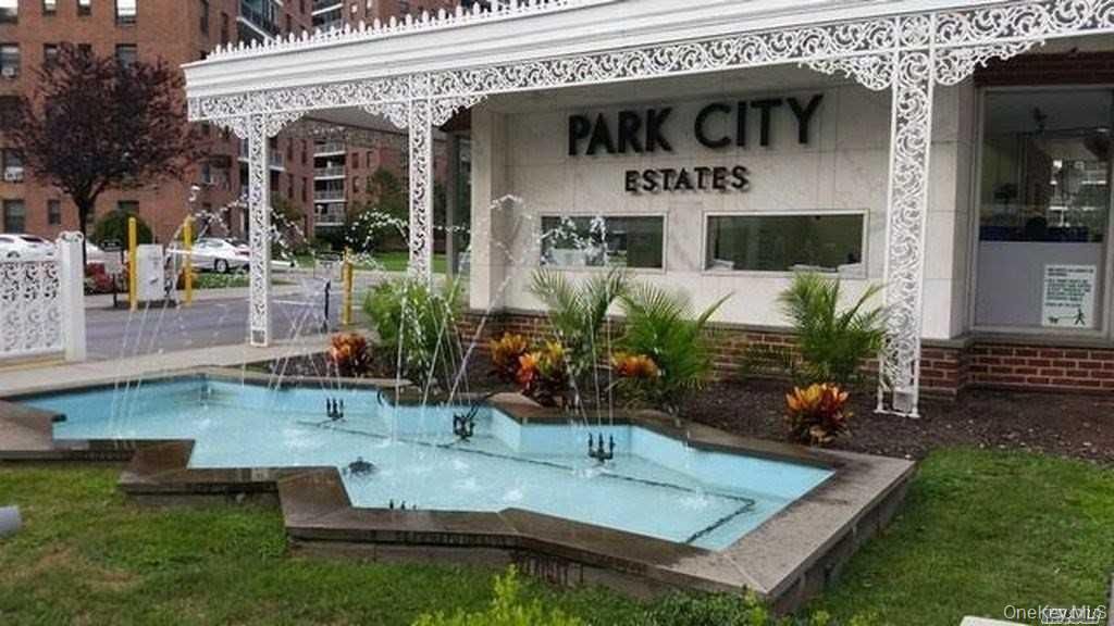 61-55 98th Street 4N, Rego Park, NY 11374