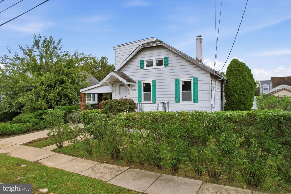 835 WOODLAND AVE, BURLINGTON, NJ 08016 — photo 3