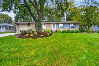 N88W17022 Elmwood DRIVE, Menomonee Falls, WI 53051