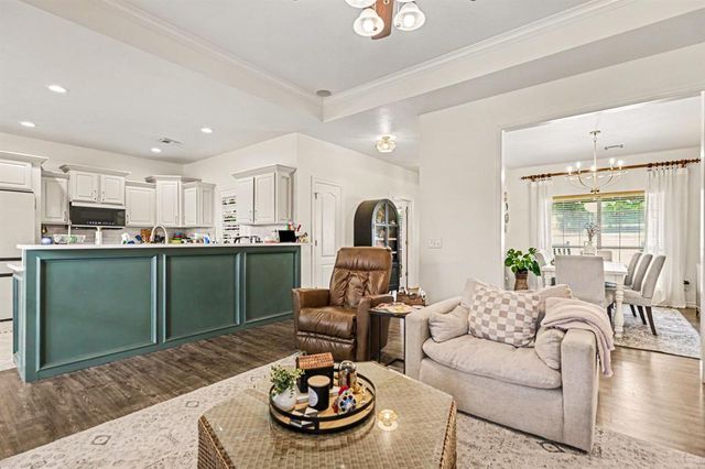 10050 Lookout Pointe, Edmond, OK 73034
