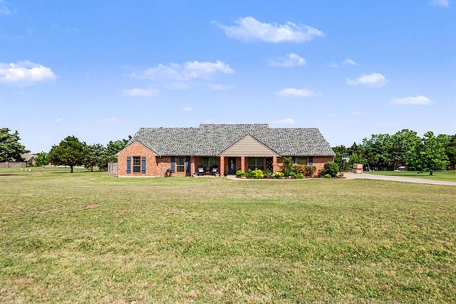 10050 Lookout Pointe, Edmond, OK 73034