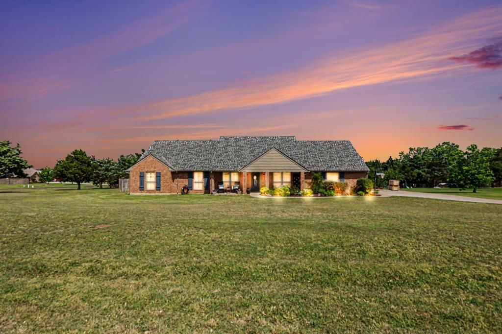 10050 Lookout Pointe, Edmond, OK 73034