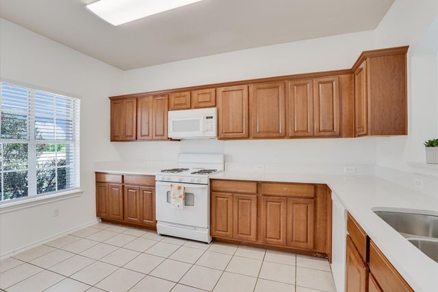 1101 Cherrywood, Kyle, TX 78640