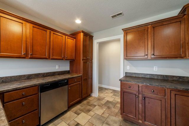 5303 FLATTS MILL CT, Columbia, MO 65203