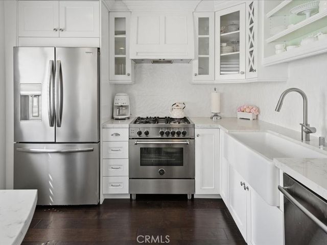 9735 Via Roma, Burbank, CA 91504