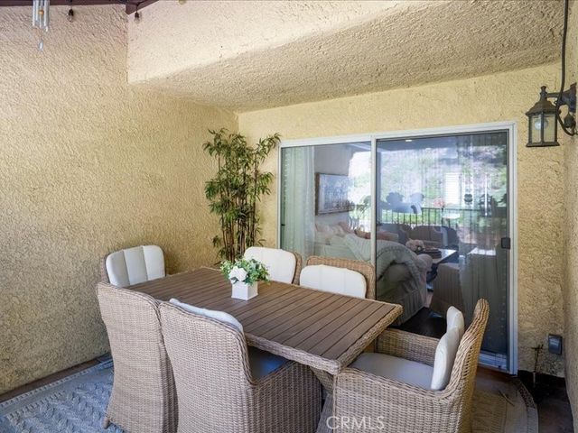 9735 Via Roma, Burbank, CA 91504