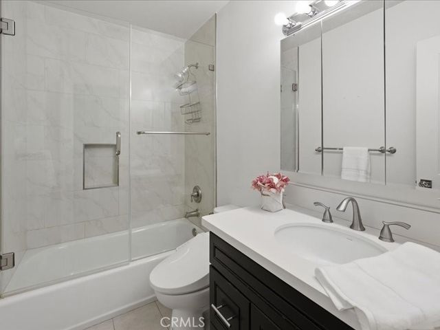 9735 Via Roma, Burbank, CA 91504