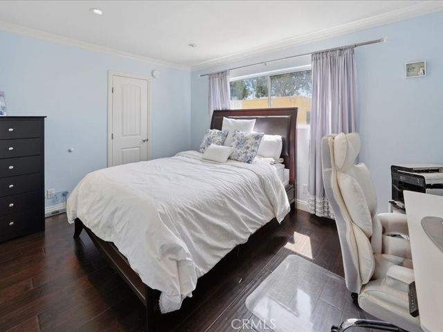 9735 Via Roma, Burbank, CA 91504