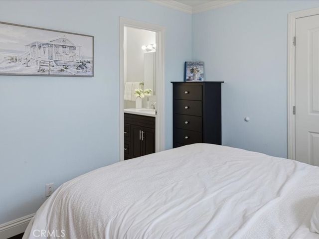 9735 Via Roma, Burbank, CA 91504