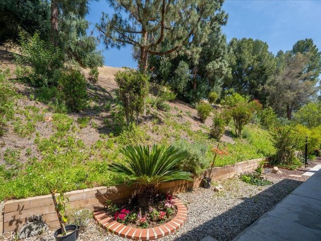 9735 Via Roma, Burbank, CA 91504