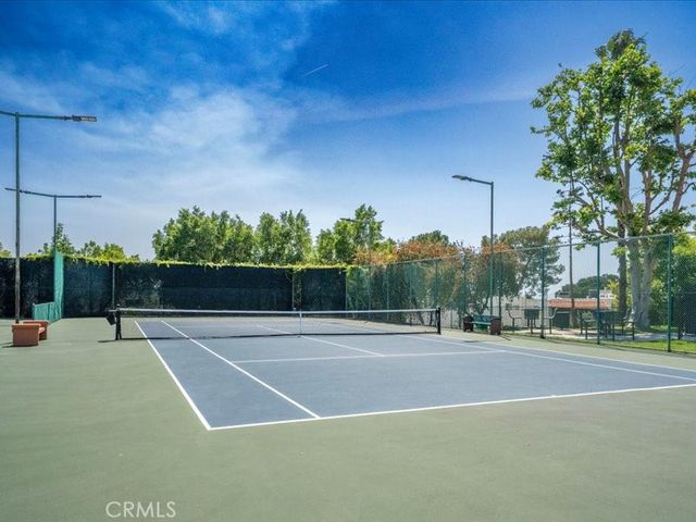 9735 Via Roma, Burbank, CA 91504