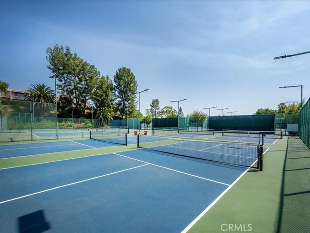 9735 Via Roma, Burbank, CA 91504