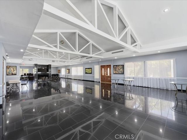 9735 Via Roma, Burbank, CA 91504