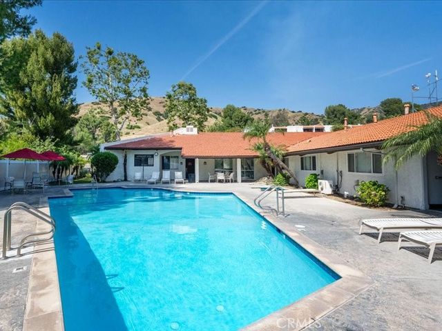 9735 Via Roma, Burbank, CA 91504