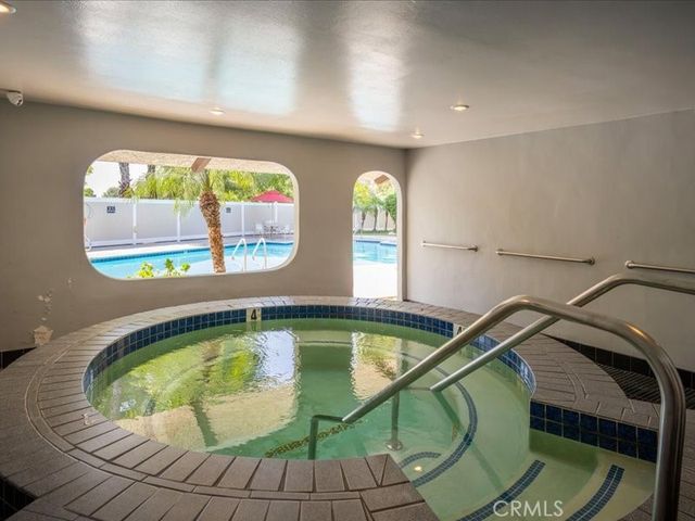 9735 Via Roma, Burbank, CA 91504