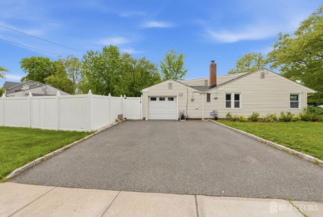 2339 Knapp Drive, Rahway, NJ 07065