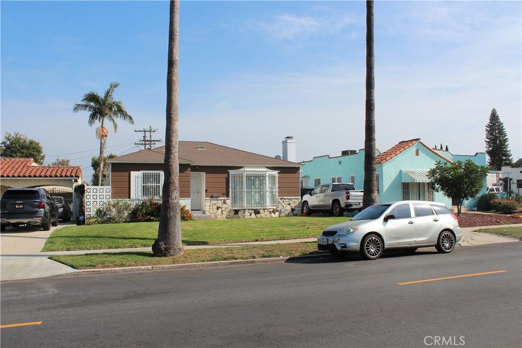 9812 S Denker, Los Angeles, CA 90047