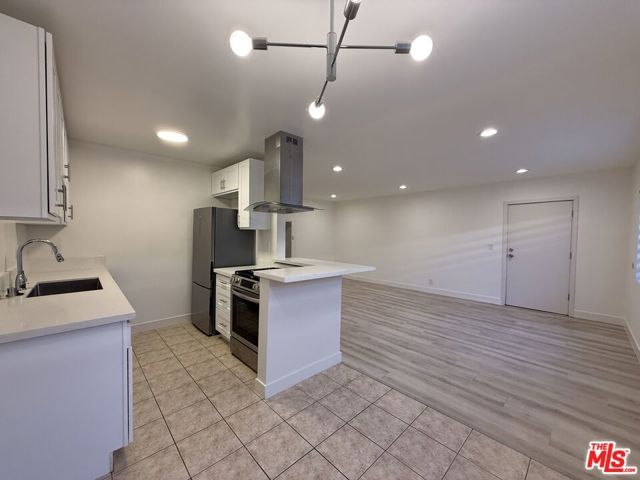 7307 Willoughby Avenue 2, Los Angeles, CA 90046