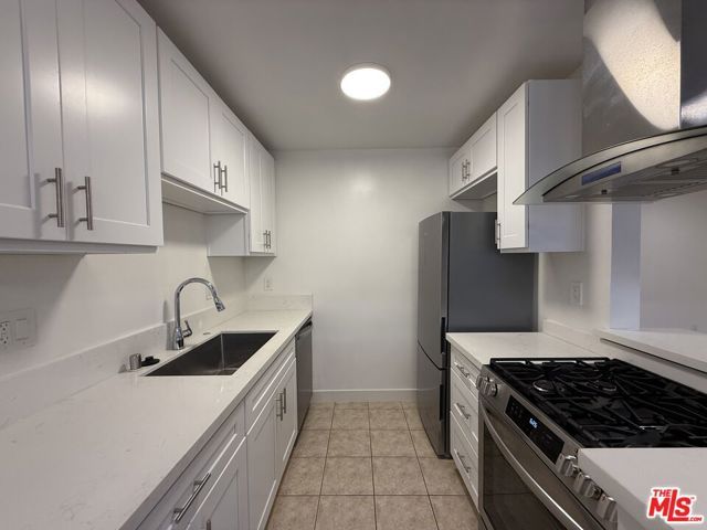 7307 Willoughby Avenue 2, Los Angeles, CA 90046